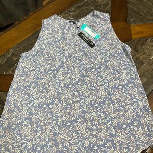 Cute lavender blouse with light pink/ white leaf like design